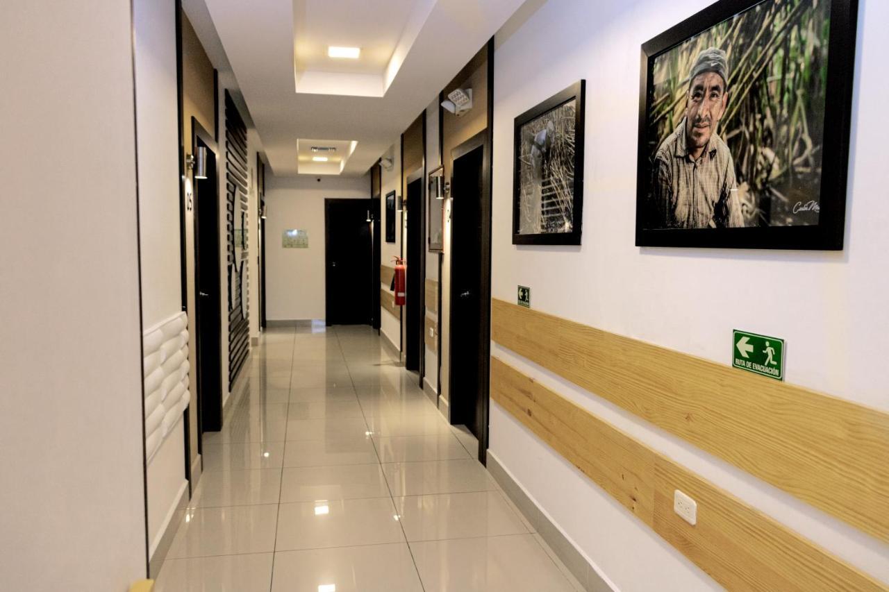 Zafra'S Hotel La Troncal المظهر الخارجي الصورة