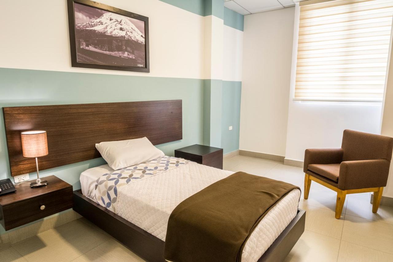 Zafra'S Hotel La Troncal المظهر الخارجي الصورة